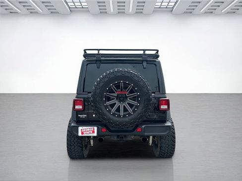 Used 2020 Jeep Wrangler Unlimited Sahara w/ Uconnect 4C Nav & Sound Group AWD/4WD image 5
