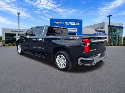 Used 2022 Chevrolet Silverado 1500 LTZ w/ LTZ Premium Package AWD/4WD image 5