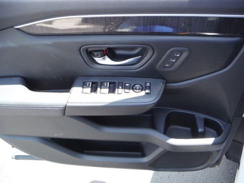 Used 2024 Honda Pilot Elite image 16