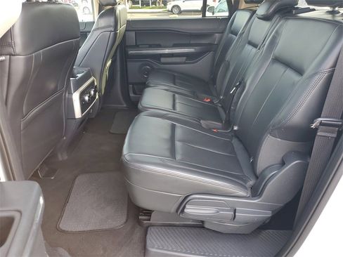 Used 2024 Ford Expedition Max XLT image 14