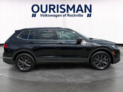 Used 2023 Volkswagen Tiguan SE FWD image 7