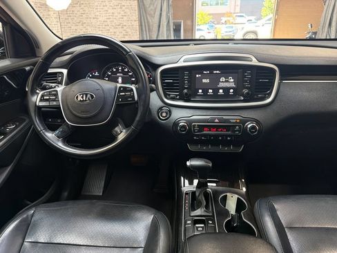 Used 2020 Kia Sorento EX FWD image 17