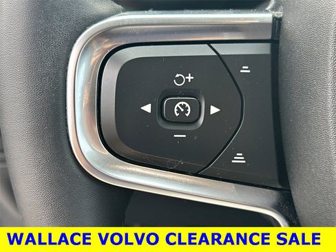 Used 2024 Volvo XC40 B5 Plus w/ Climate Package image 25