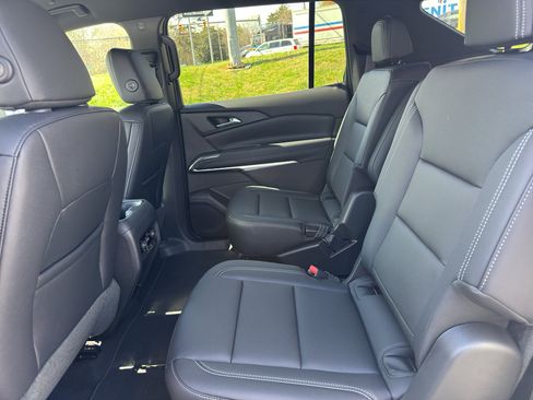 New 2026 Chevrolet Traverse LT image 18