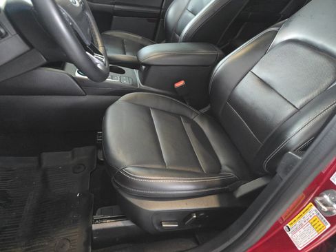 Used 2022 Ford Escape Titanium image 25