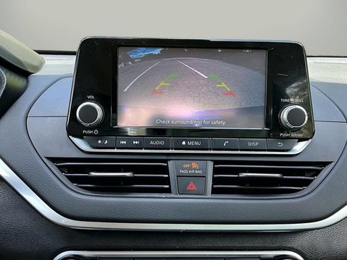 Used 2022 Nissan Altima 2.5 S FWD image 13