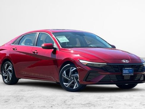 Certified 2025 Hyundai Elantra Limited FWD image 1