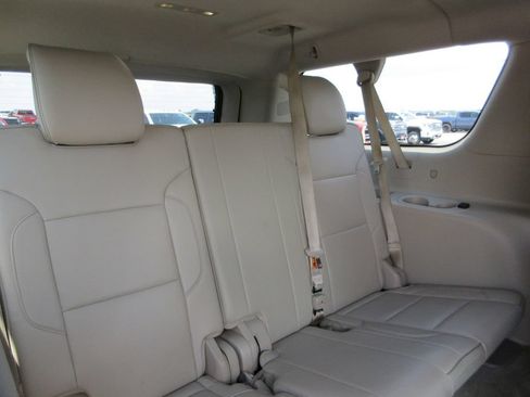 Certified 2019 GMC Yukon XL Denali w/ Open Road Package AWD/4WD image 29