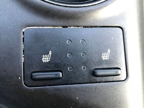 Used 2023 Toyota Camry SE image 13