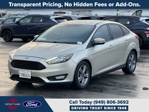 Used 2017 Ford Focus SE image 3