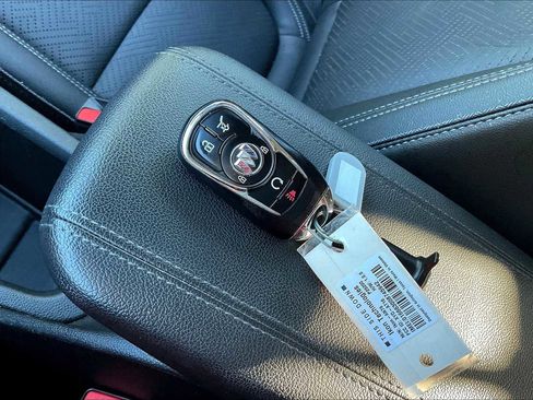 Used 2022 Buick Encore GX Essence w/ Experience Buick Package image 20