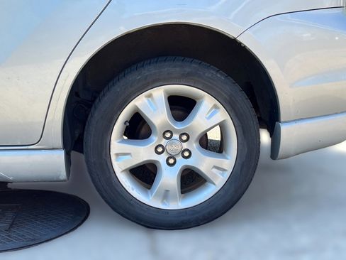 Used 2006 Toyota Matrix XR image 5