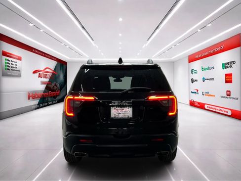 Used 2021 GMC Acadia SLT w/ Elevation Edition image 7