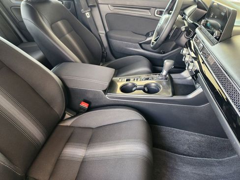 Used 2025 Honda Civic Sport image 13