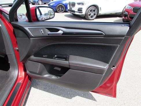 Used 2014 Ford Fusion SE FWD image 29