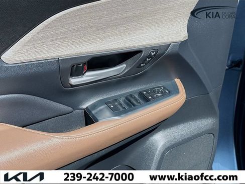 Used 2024 Toyota Grand Highlander AWD image 25