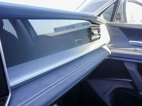 New 2025 Volkswagen Tiguan SE image 22