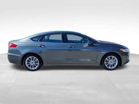 Certified 2020 Ford Fusion SE image 13