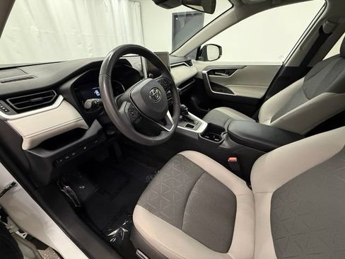 Certified 2023 Toyota RAV4 XLE w/ Convenience Package AWD/4WD image 12