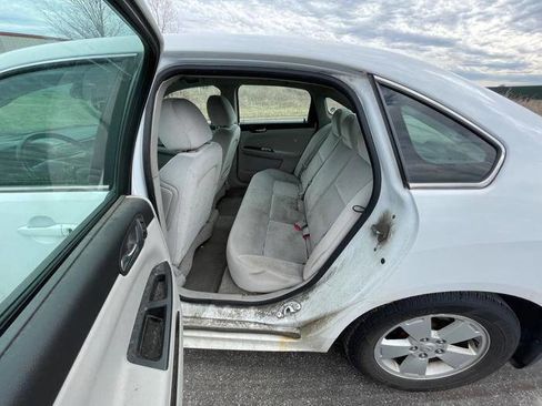 Used 2010 Chevrolet Impala LT image 23