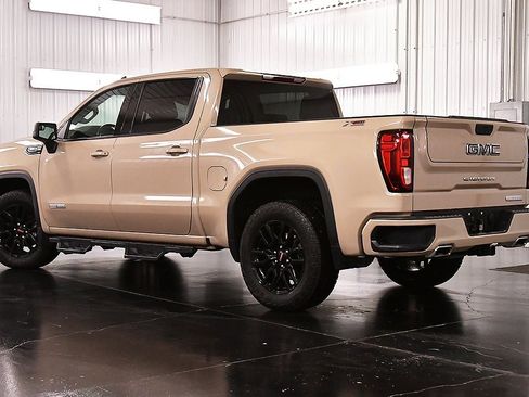 Used 2022 GMC Sierra 1500 Elevation image 5