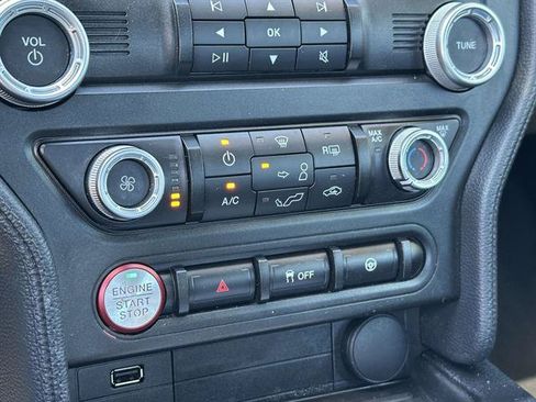 Used 2020 Ford Mustang Coupe RWD image 19