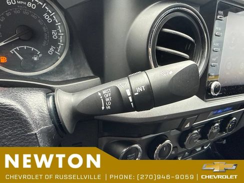 Used 2021 Toyota Tacoma TRD Sport AWD/4WD image 26