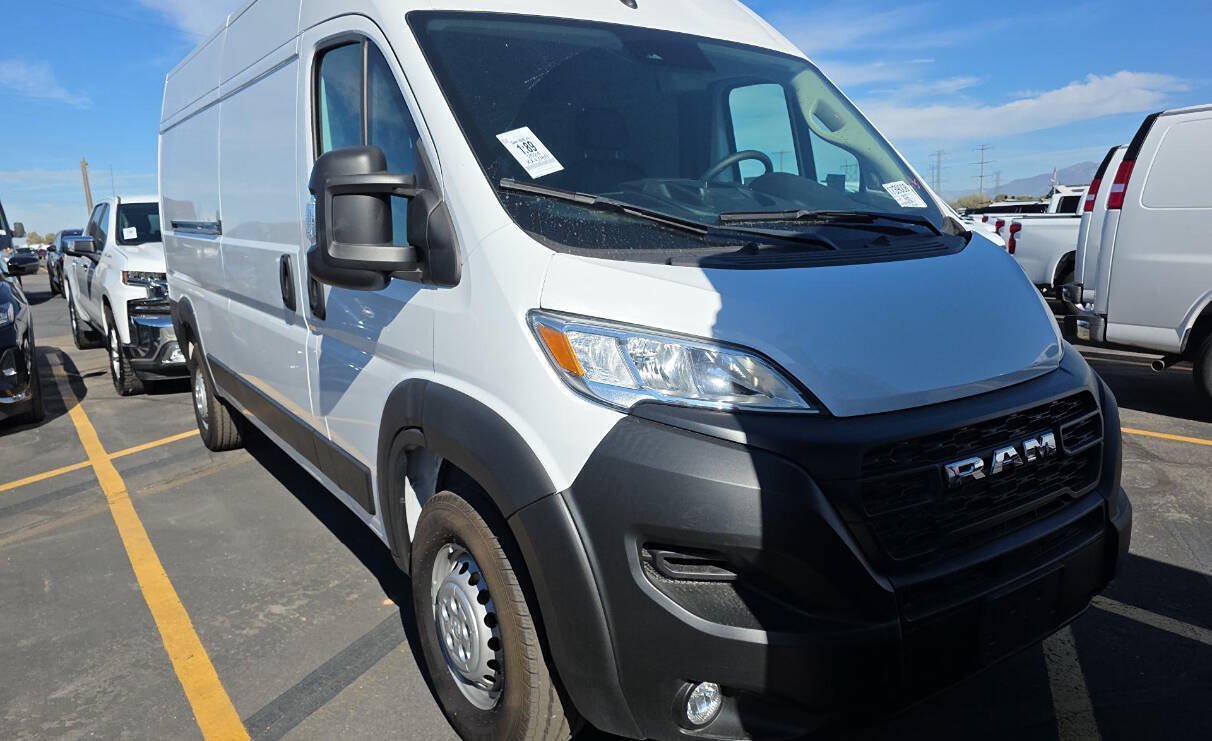 Used 2024 RAM ProMaster 2500 w/ Convenience Group FWD image 1
