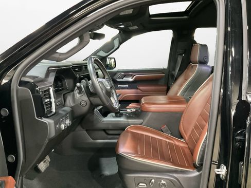 Used 2024 GMC Sierra 1500 Denali Ultimate AWD/4WD image 9