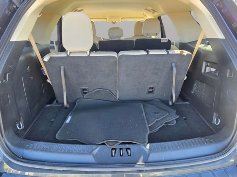 Used 2024 Ford Explorer XLT w/ Equipment Group 202A image 30