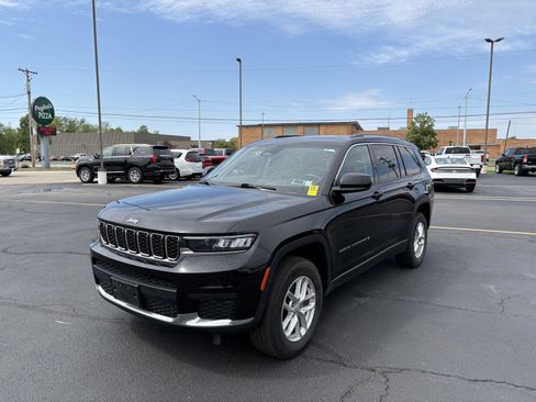 Used 2022 Jeep Grand Cherokee L Laredo w/ Luxury Tech Group I AWD/4WD image 22