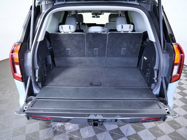 Certified 2025 Ford Expedition Active AWD/4WD image 7