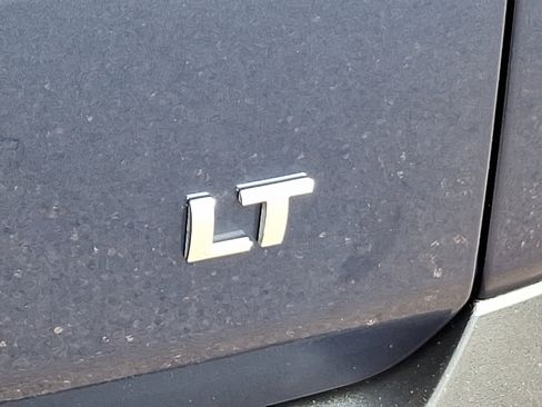 Used 2023 Chevrolet Traverse LT image 34