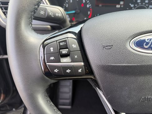 Certified 2022 Ford Escape SE w/ Cold Weather Package image 14