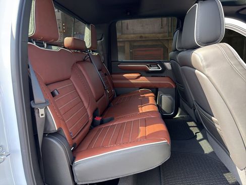 New 2026 GMC Sierra 2500 Denali Ultimate AWD/4WD image 18