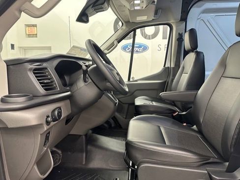 New 2026 Ford Transit 250 148 High Roof Extended image 18