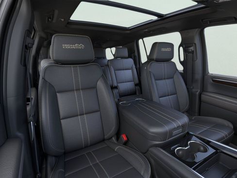 New 2026 Chevrolet Suburban High Country w/ LPO, Illumination Package AWD/4WD image 16
