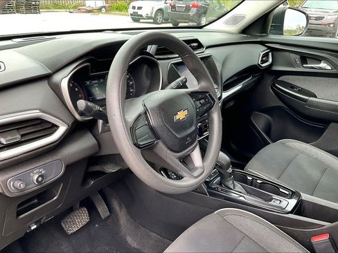 Used 2022 Chevrolet TrailBlazer LS FWD image 14