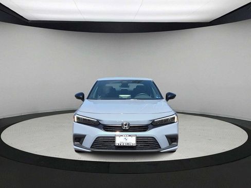 Used 2023 Honda Civic Sport image 3
