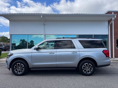 Used 2024 Ford Expedition Max XLT AWD/4WD image 1