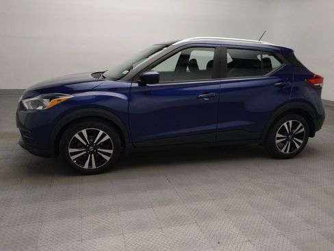 Used 2020 Nissan Kicks SV FWD image 2