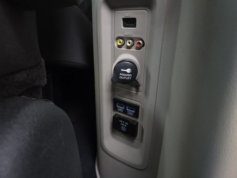 Used 2017 Dodge Grand Caravan SE w/ Power Window Group image 29