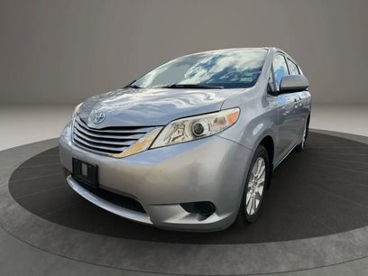 Used 2015 Toyota Sienna LE