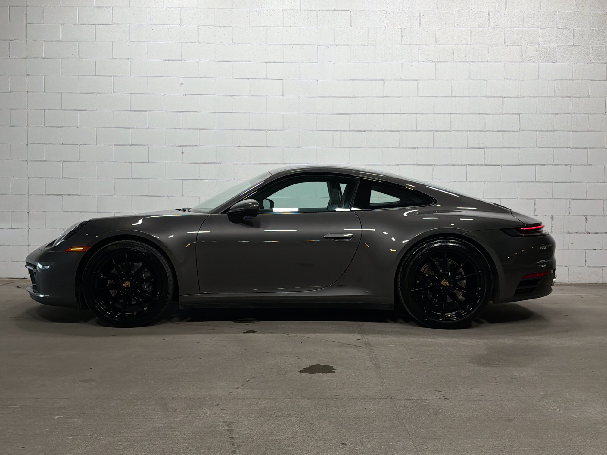 Certified 2024 Porsche 911 Carrera RWD image 2