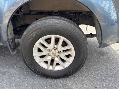 Used 2014 Nissan Frontier SV RWD image 15