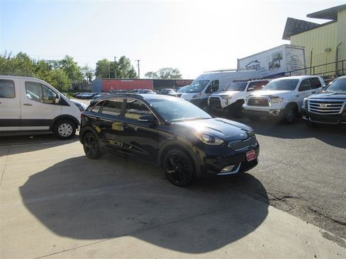 Used 2019 Kia Niro S Touring image 9