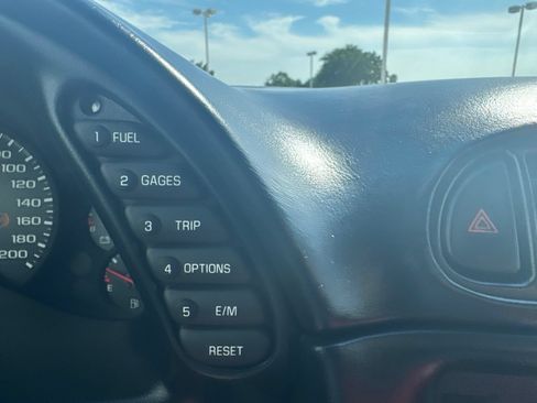 Used 2002 Chevrolet Corvette Convertible w/ Preferred Equipment Group2 RWD image 17