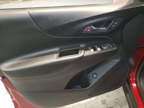 Used 2020 Chevrolet Equinox LT AWD/4WD image 13