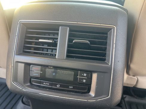 Used 2018 Volkswagen Atlas SEL image 45