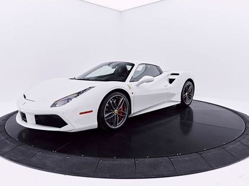 Used 2019 Ferrari 488 Spider RWD image 12